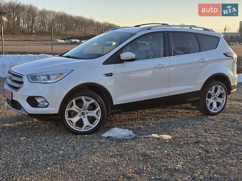 Позашляховик / Кросовер Ford Escape 2018 в Стрию