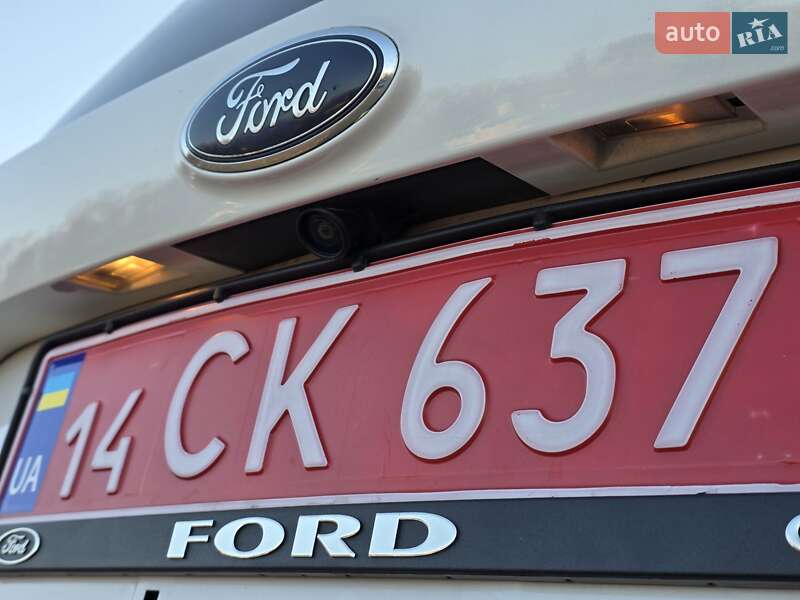 Позашляховик / Кросовер Ford Escape 2018 в Стрию