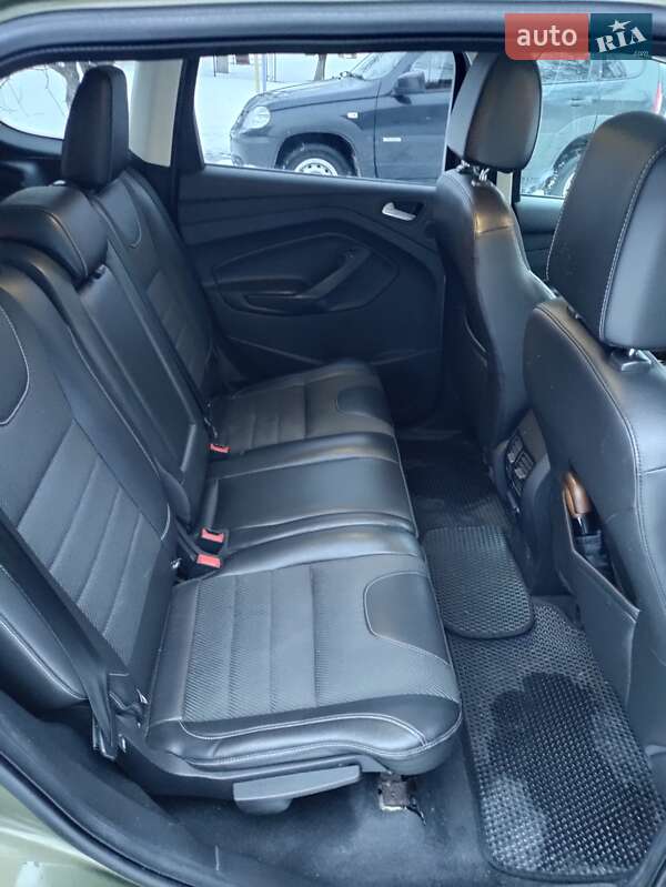 Внедорожник / Кроссовер Ford Escape 2012 в Чернигове