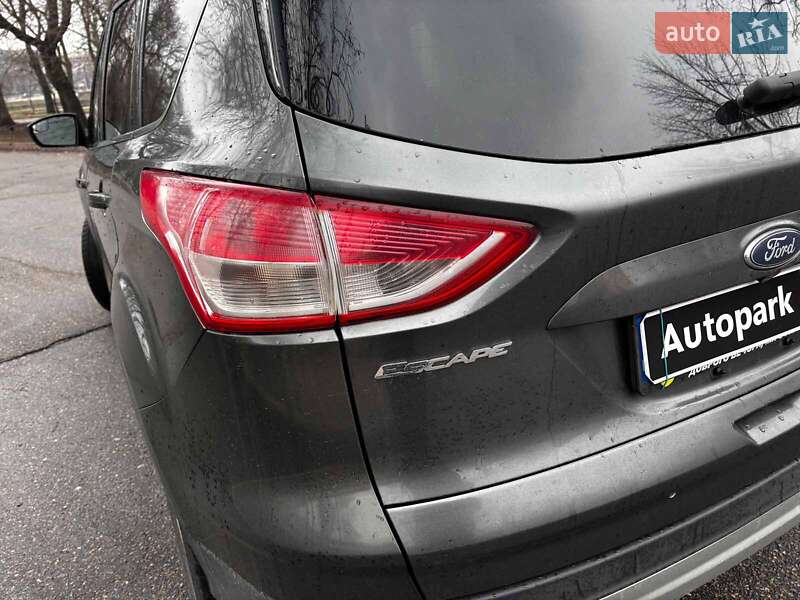 Внедорожник / Кроссовер Ford Escape 2016 в Запорожье