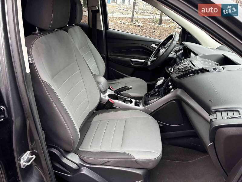 Внедорожник / Кроссовер Ford Escape 2016 в Запорожье