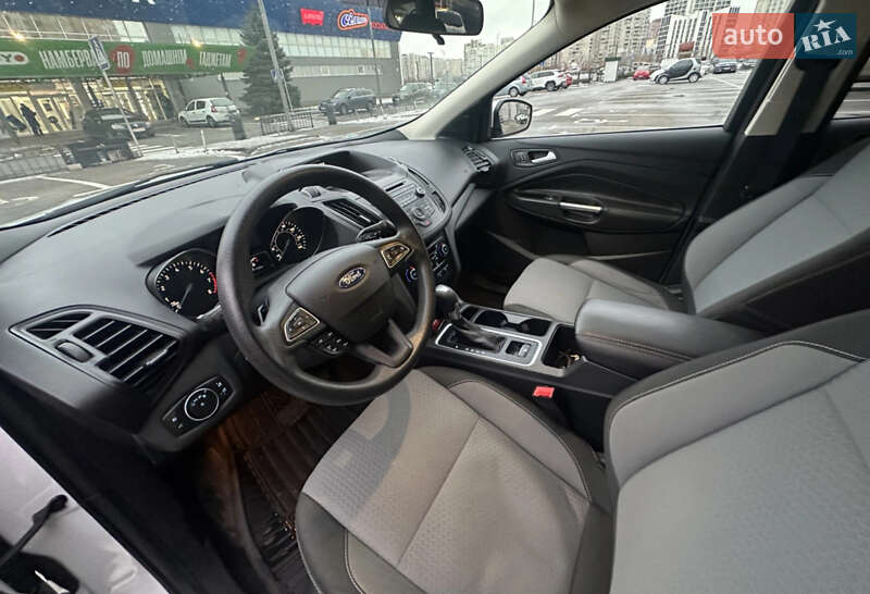 Внедорожник / Кроссовер Ford Escape 2016 в Киеве