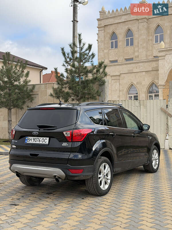 Внедорожник / Кроссовер Ford Escape 2019 в Одессе