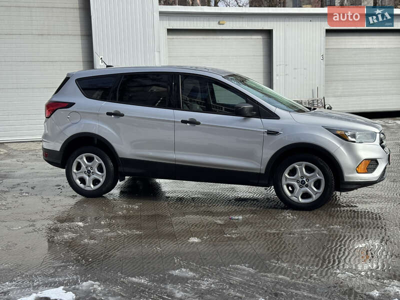 Внедорожник / Кроссовер Ford Escape 2018 в Тернополе