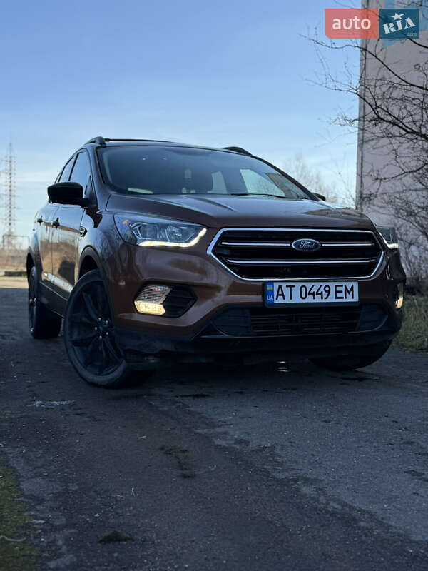 Внедорожник / Кроссовер Ford Escape 2017 в Коломые