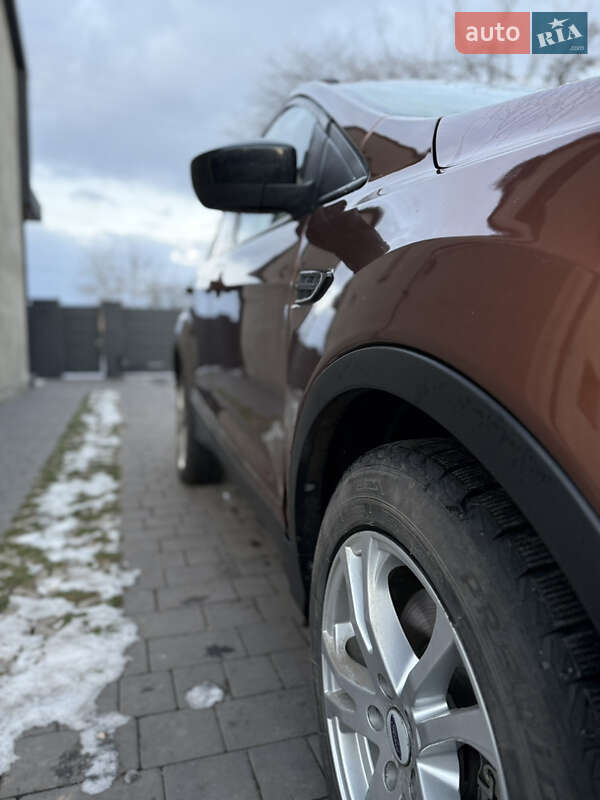 Внедорожник / Кроссовер Ford Escape 2017 в Коломые