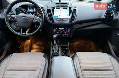 Внедорожник / Кроссовер Ford Escape 2017 в Коломые
