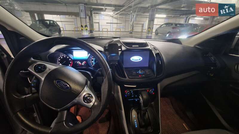Позашляховик / Кросовер Ford Escape 2016 в Івано-Франківську