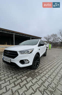Внедорожник / Кроссовер Ford Escape 2019 в Ивано-Франковске