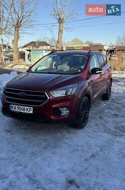 Внедорожник / Кроссовер Ford Escape 2017 в Киеве