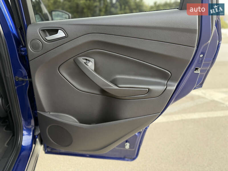 Внедорожник / Кроссовер Ford Escape 2014 в Киеве