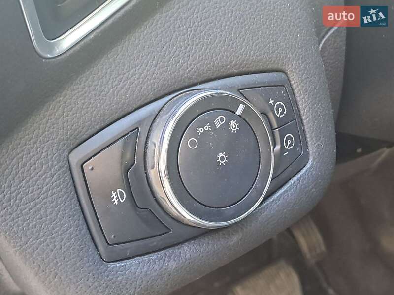 Позашляховик / Кросовер Ford Escape 2012 в Одесі