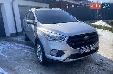 Внедорожник / Кроссовер Ford Escape 2016 в Виннице