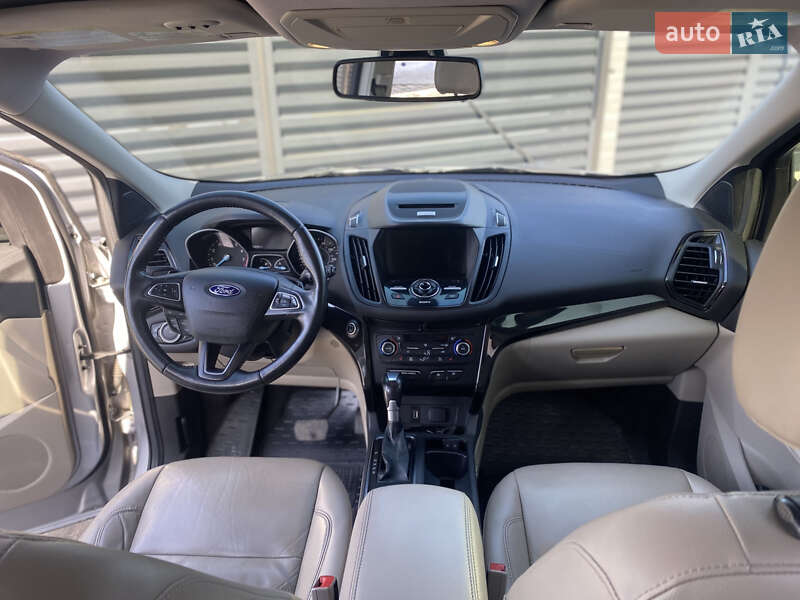 Внедорожник / Кроссовер Ford Escape 2016 в Виннице