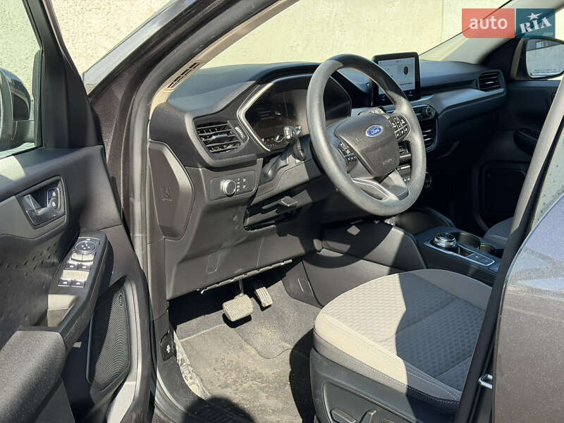 Внедорожник / Кроссовер Ford Escape 2020 в Киеве