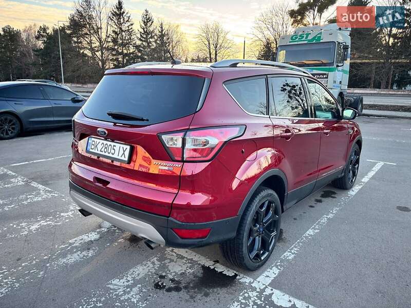 Внедорожник / Кроссовер Ford Escape 2017 в Ровно