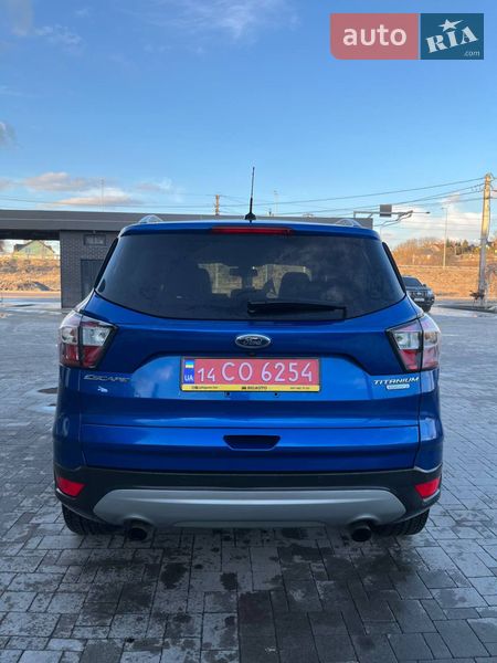 Внедорожник / Кроссовер Ford Escape 2017 в Львове