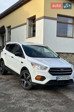 Внедорожник / Кроссовер Ford Escape 2018 в Бережанах