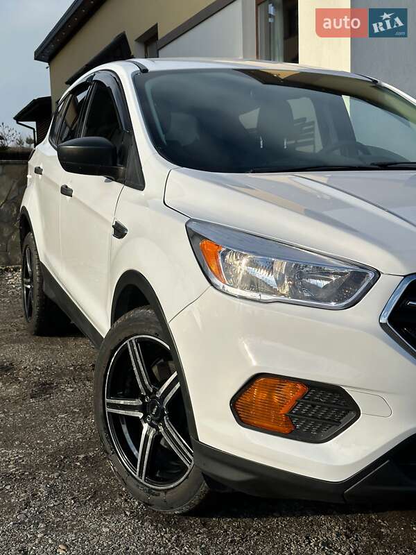 Позашляховик / Кросовер Ford Escape 2018 в Бережанах