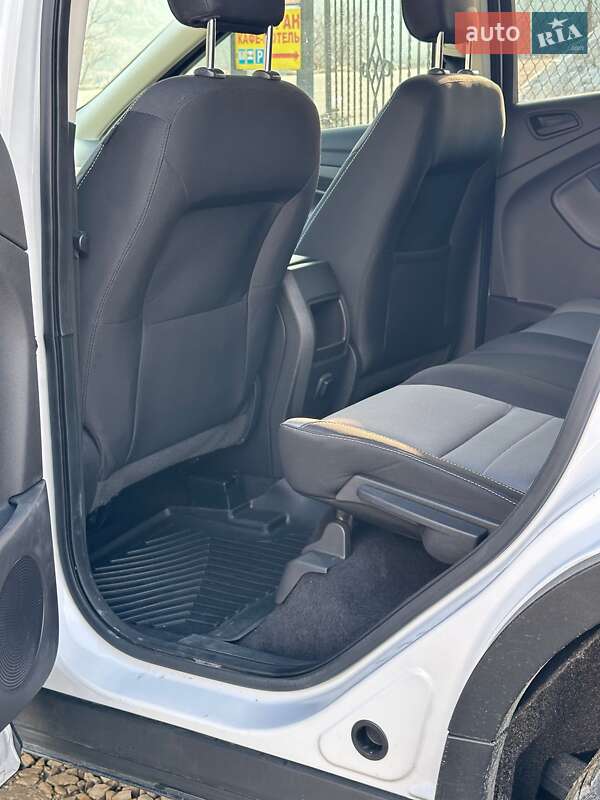 Позашляховик / Кросовер Ford Escape 2018 в Бережанах