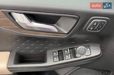 Внедорожник / Кроссовер Ford Escape 2020 в Одессе