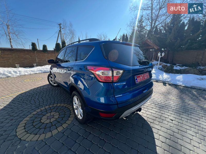 Внедорожник / Кроссовер Ford Escape 2018 в Дубно