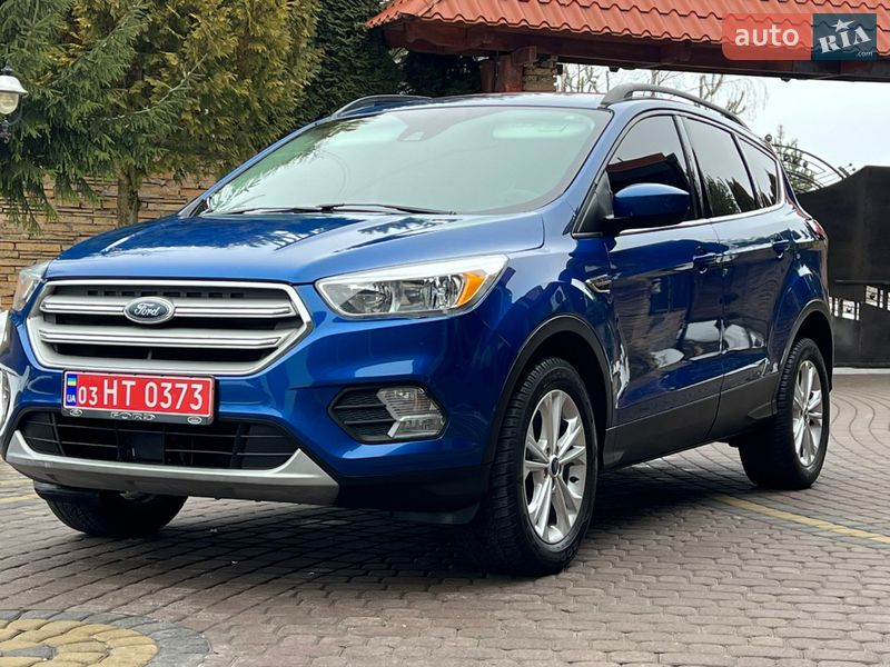Внедорожник / Кроссовер Ford Escape 2018 в Дубно