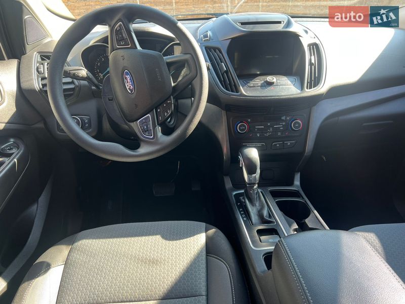 Внедорожник / Кроссовер Ford Escape 2018 в Дубно