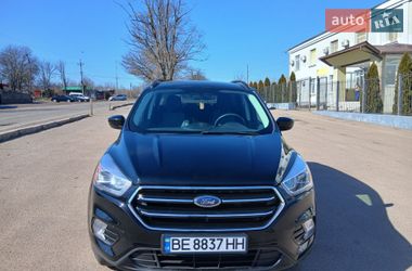 Внедорожник / Кроссовер Ford Escape 2016 в Первомайске