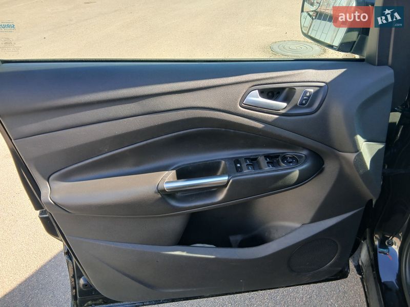 Позашляховик / Кросовер Ford Escape 2016 в Первомайську