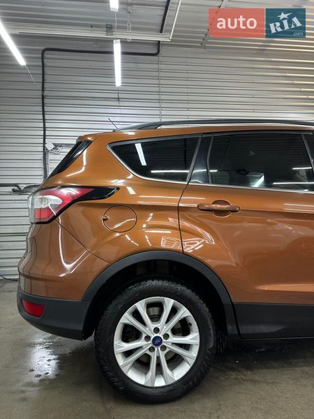 Позашляховик / Кросовер Ford Escape 2017 в Києві