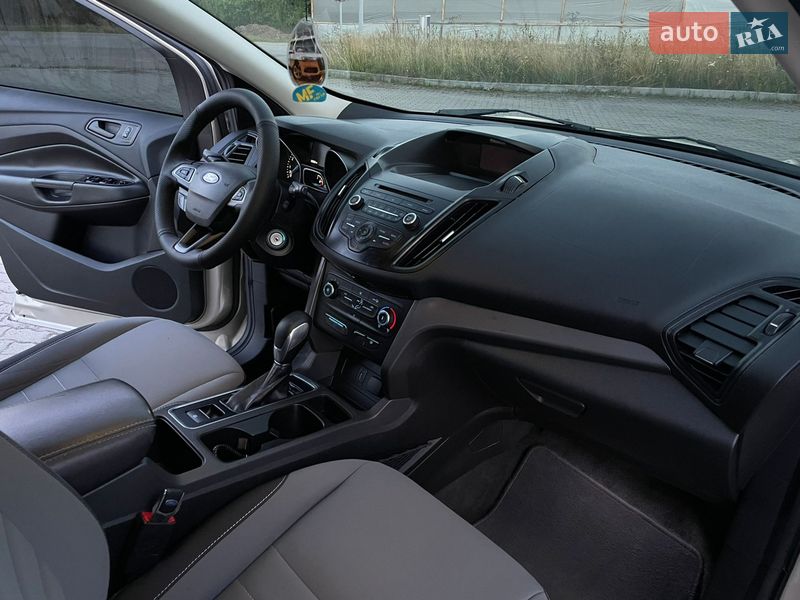 Внедорожник / Кроссовер Ford Escape 2017 в Подгайцах