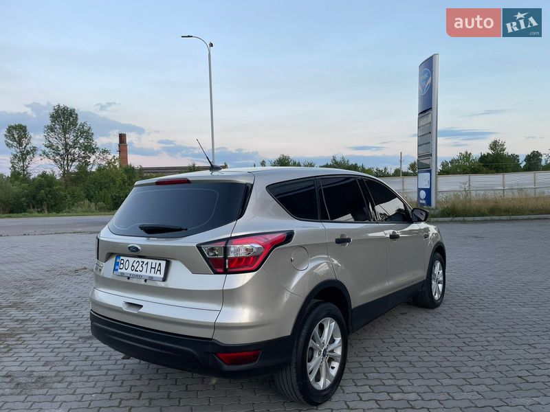 Внедорожник / Кроссовер Ford Escape 2017 в Подгайцах