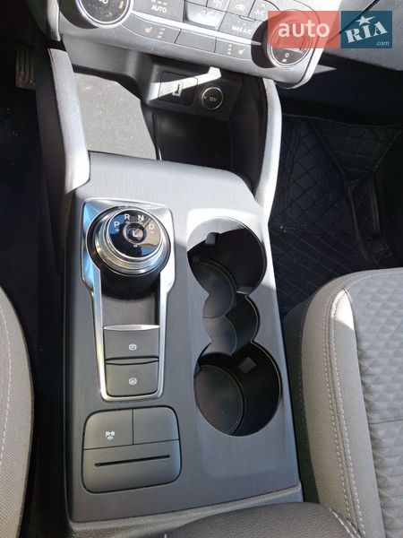 Внедорожник / Кроссовер Ford Escape 2020 в Тернополе