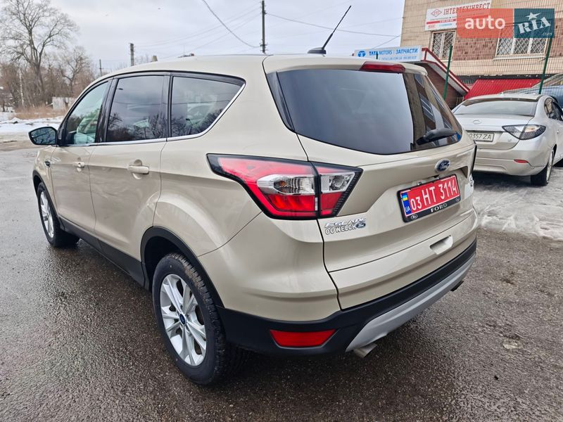 Внедорожник / Кроссовер Ford Escape 2017 в Сумах