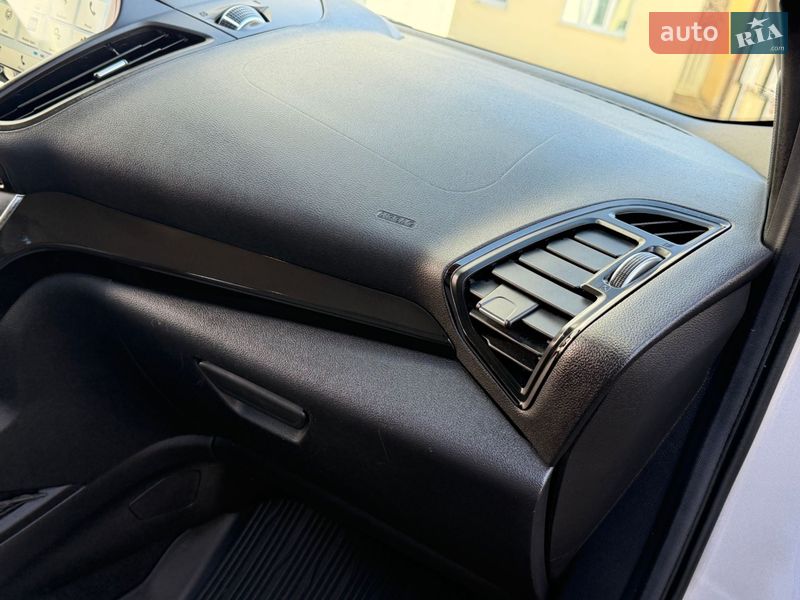 Внедорожник / Кроссовер Ford Escape 2017 в Дрогобыче фото 46 Внедорожник / Кроссовер Ford Escape 2017 в Дрогобыче