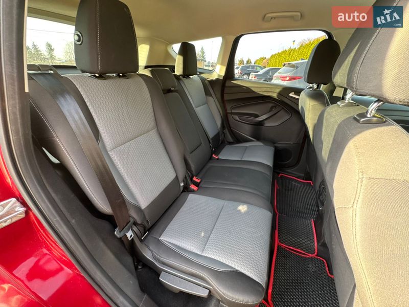 Внедорожник / Кроссовер Ford Escape 2016 в Стрые