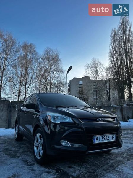 Внедорожник / Кроссовер Ford Escape 2015 в Монастырище