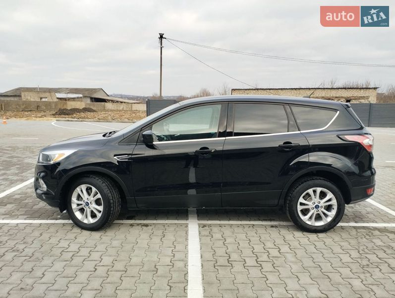Внедорожник / Кроссовер Ford Escape 2017 в Дубно