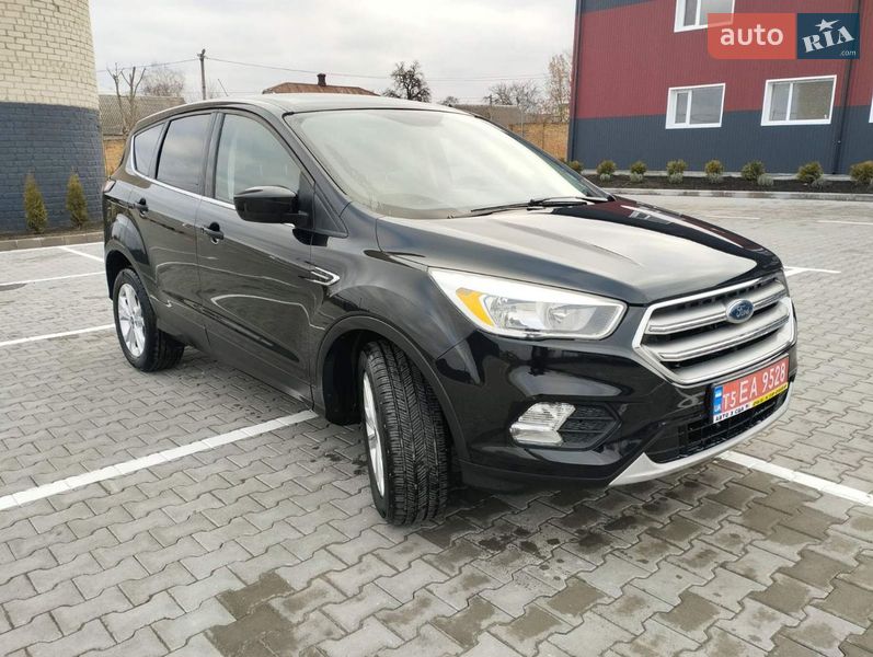 Внедорожник / Кроссовер Ford Escape 2017 в Дубно