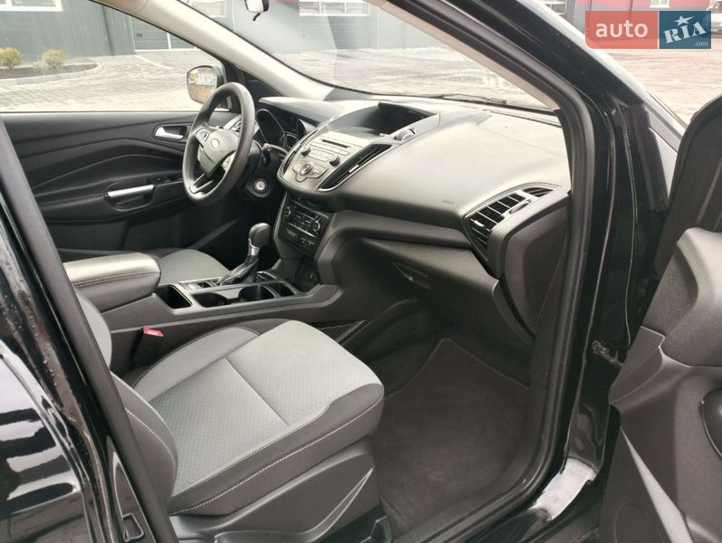 Внедорожник / Кроссовер Ford Escape 2017 в Дубно