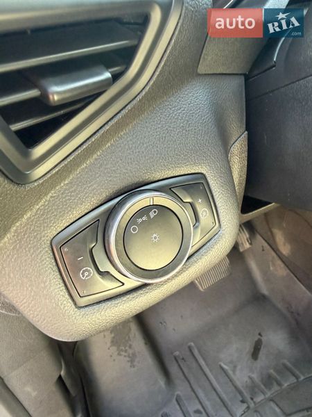 Внедорожник / Кроссовер Ford Escape 2013 в Горишних Плавнях