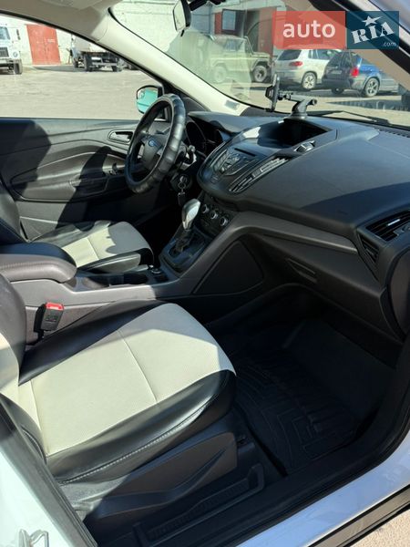 Внедорожник / Кроссовер Ford Escape 2013 в Горишних Плавнях