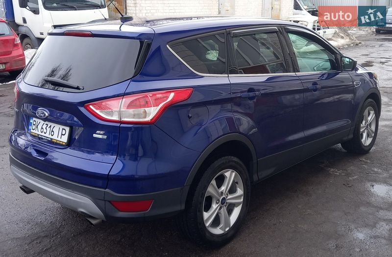 Внедорожник / Кроссовер Ford Escape 2015 в Ровно