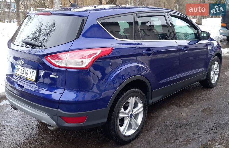 Внедорожник / Кроссовер Ford Escape 2015 в Ровно