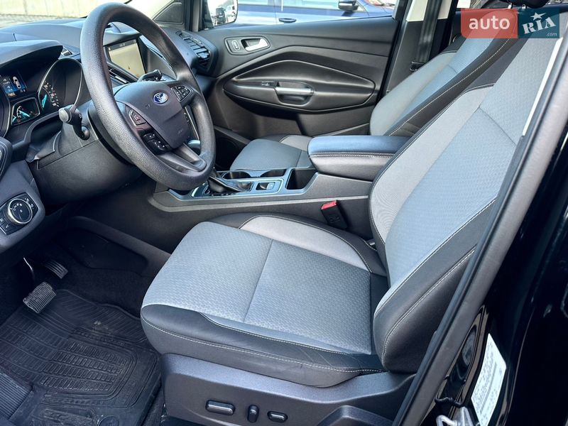 Внедорожник / Кроссовер Ford Escape 2017 в Львове