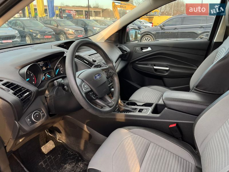 Внедорожник / Кроссовер Ford Escape 2017 в Львове