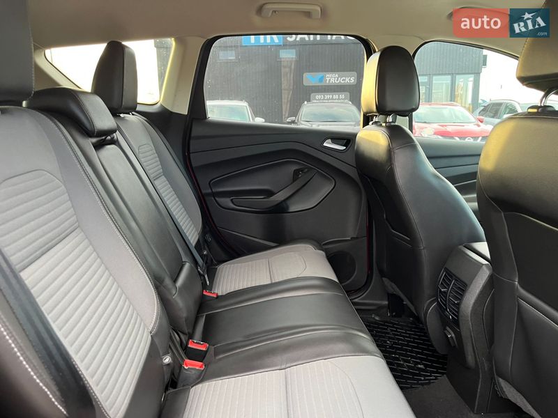 Внедорожник / Кроссовер Ford Escape 2017 в Львове