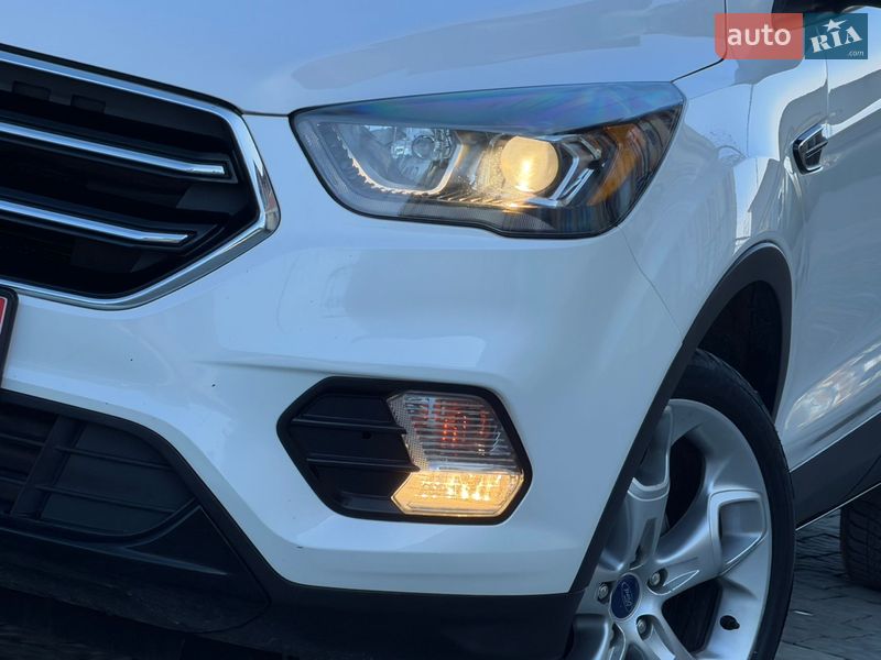 Позашляховик / Кросовер Ford Escape 2018 в Дрогобичі