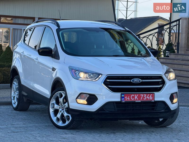Позашляховик / Кросовер Ford Escape 2018 в Дрогобичі